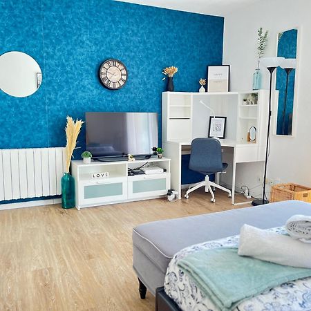 Ferienwohnung Studio Cosy Au Pied De La Gare De Cergy Le Haut - 35 Min De Paris Exterior foto